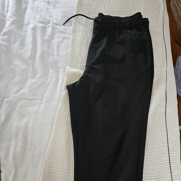 Goodfellow & Co Tapered Tech Joggers Black - Picture 1 of 2